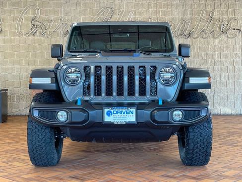 Used 2022 Jeep Wrangler Unlimited Rubicon 4xe w/ Cold Weather Group AWD/4WD image 3