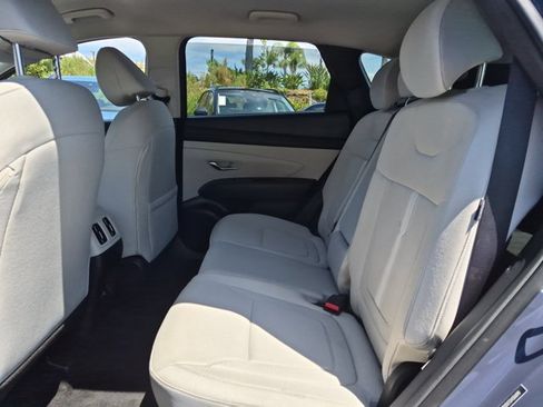 Used 2025 Hyundai Tucson SEL FWD image 19