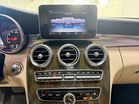 Used 2015 Mercedes-Benz C 300 4MATIC Sedan image 16