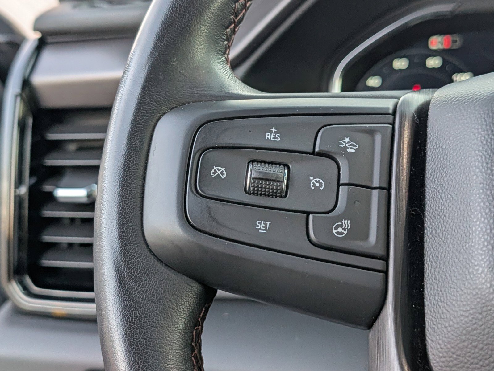 Used 2024 GMC Sierra 2500 AT4X AWD/4WD image 41