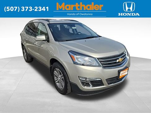 Used 2017 Chevrolet Traverse LT FWD image 7