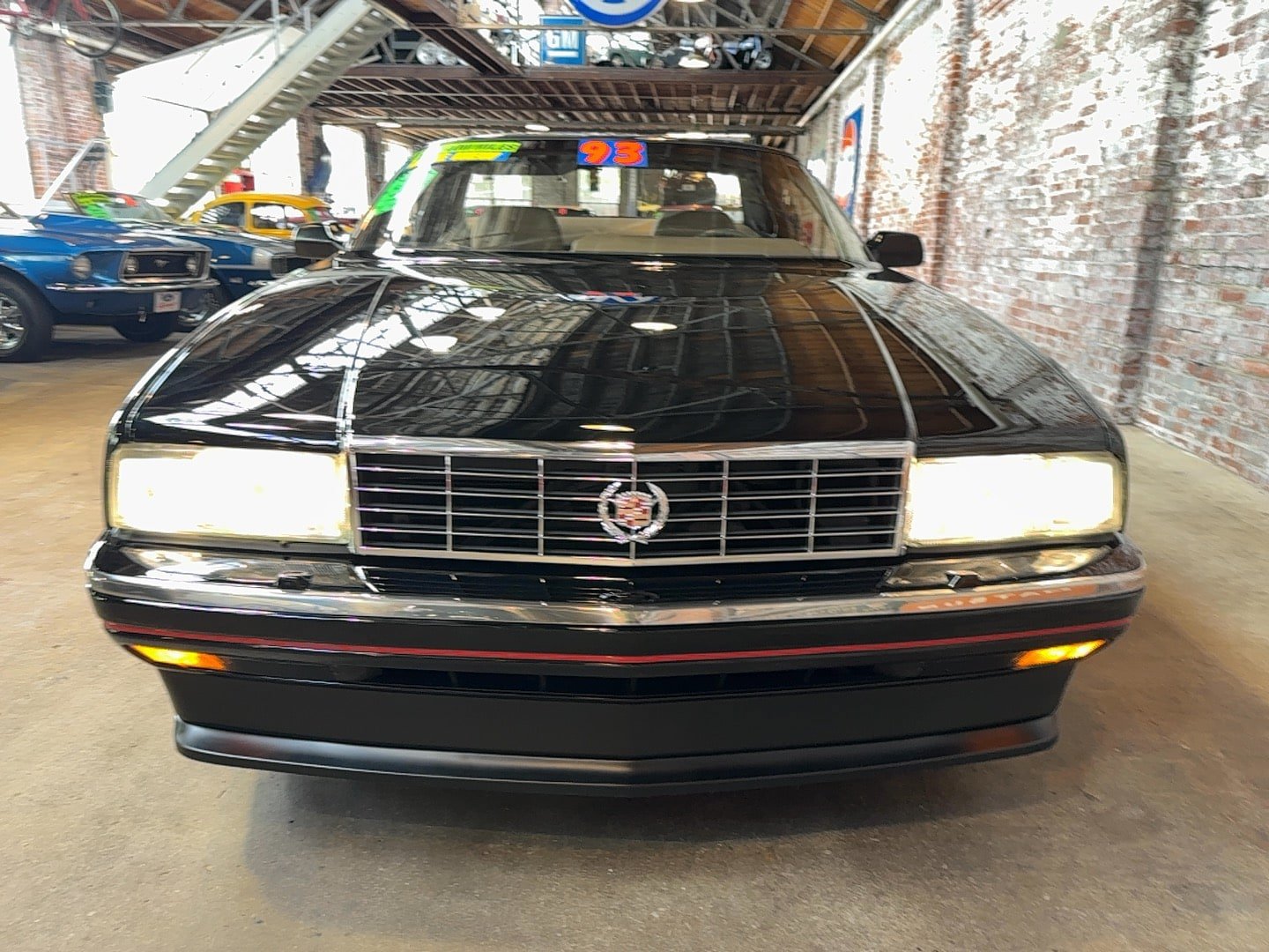 Used 1993 Cadillac Allante FWD image 12