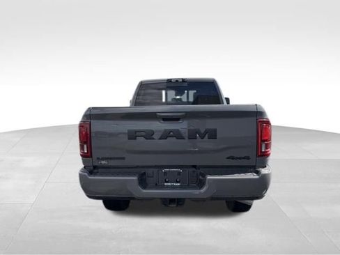 Used 2026 RAM 2500 Laramie AWD/4WD image 3