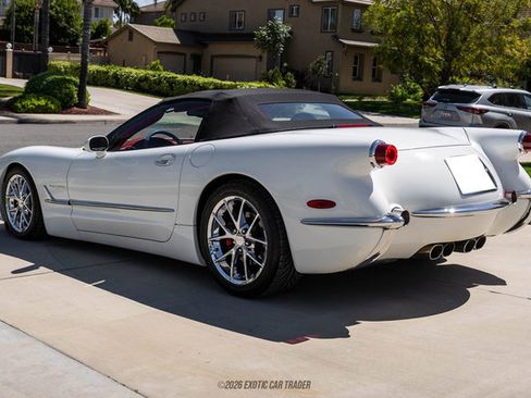 Used 2004 Chevrolet Corvette Convertible w/ Preferred Equipment Group RWD image 16