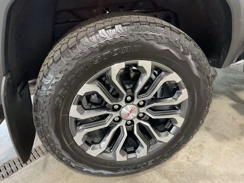 Used 2024 GMC Canyon Denali AWD/4WD image 7