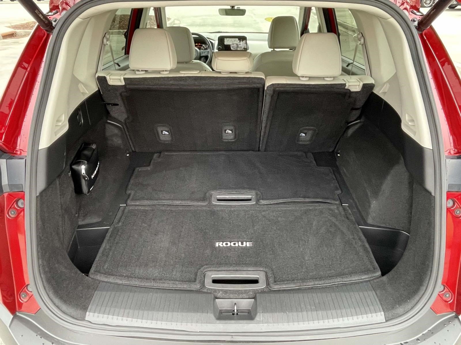Used 2023 Nissan Rogue SL w/ SL Premium Package AWD/4WD image 9