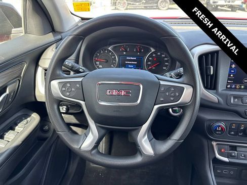 Used 2024 GMC Terrain SLE w/ Driver Convenience Package FWD image 11