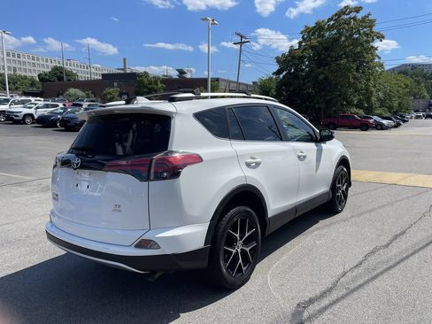 Used 2016 Toyota RAV4 SE AWD/4WD image 8