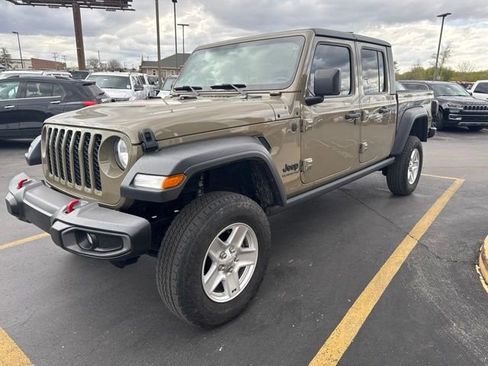 Used 2020 Jeep Gladiator Sport w/ Quick Order Package 24S AWD/4WD image 4