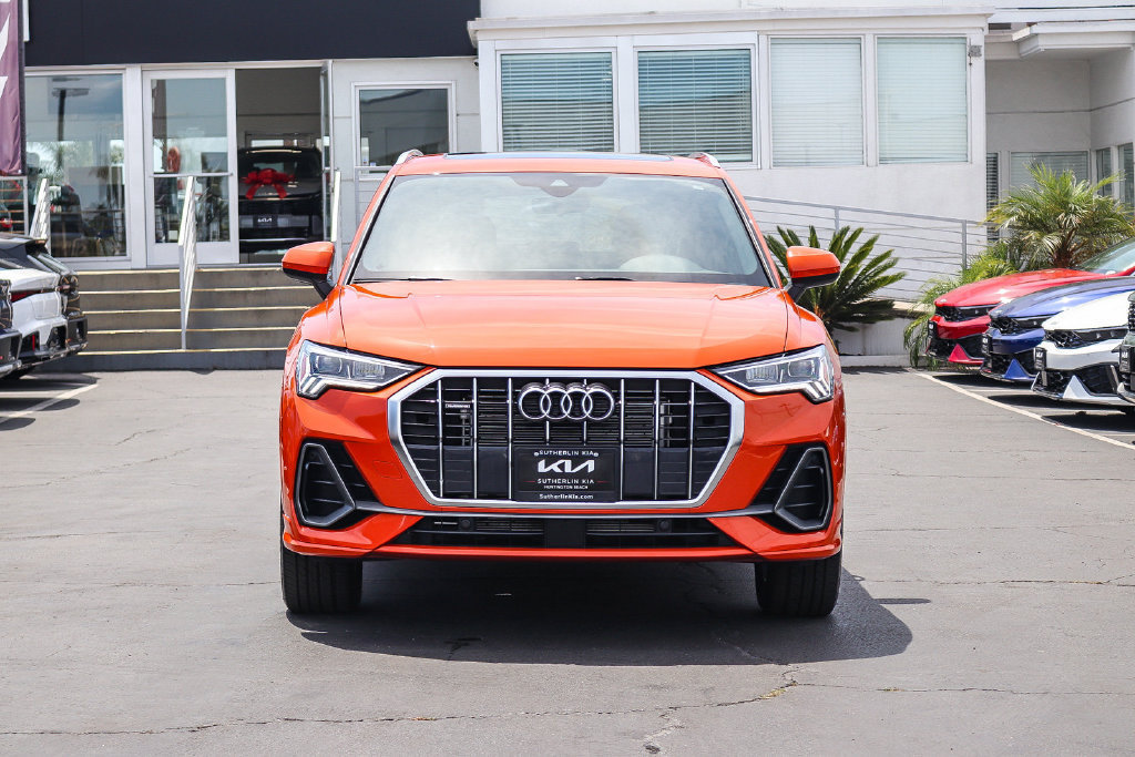 Used 2025 Audi Q3 2.0T Premium AWD/4WD image 2