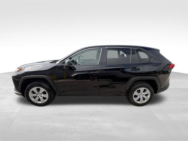 Used 2025 Toyota RAV4 LE AWD/4WD image 12