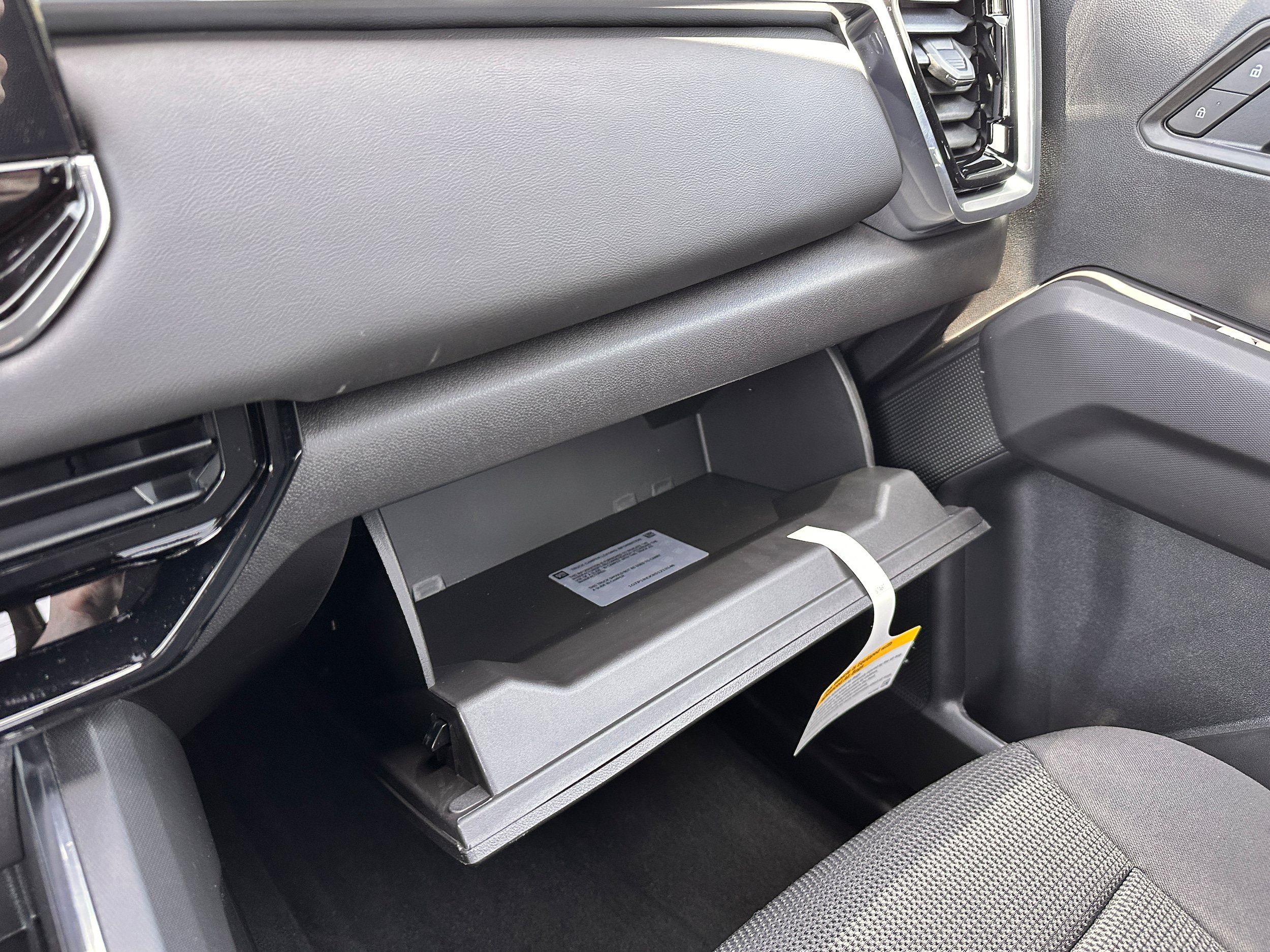 Used 2025 GMC Canyon Elevation w/ Convenience Package RWD image 19
