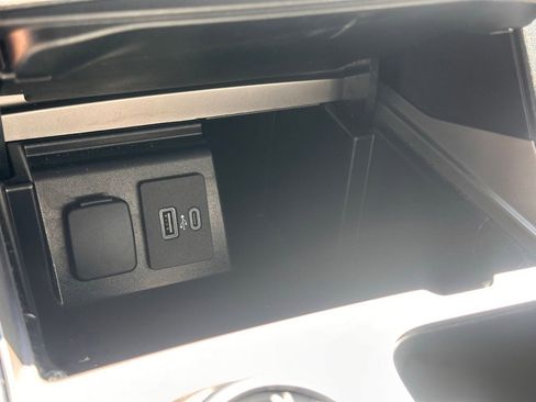 Used 2021 Ford Explorer Limited w/ Equipment Group 301A image 34