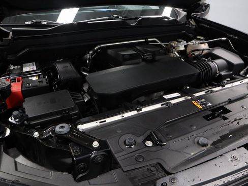 Used 2024 Chevrolet Colorado ZR2 w/ ZR2 Convenience Package III image 12