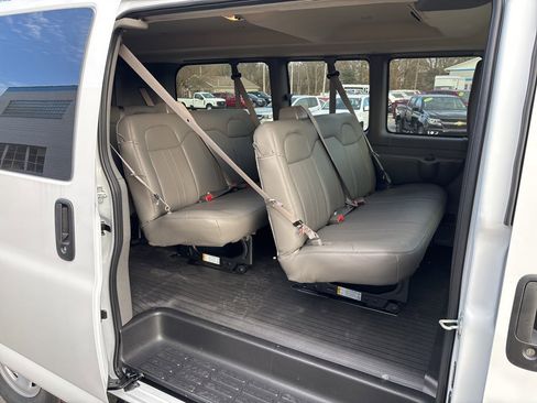 New 2025 Chevrolet Express 2500 LS w/ Enhanced Convenience Package image 10