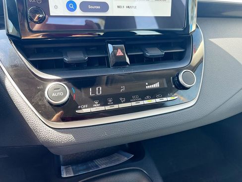 Used 2025 Toyota Corolla LE FWD image 15