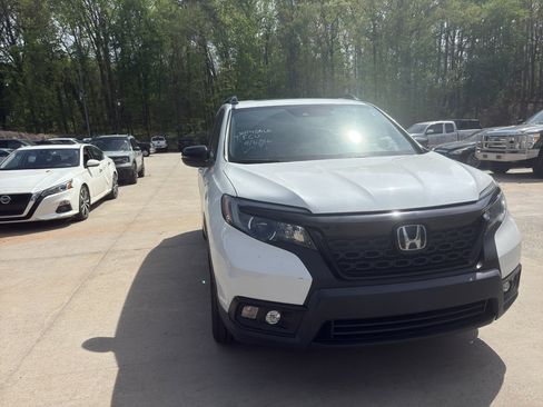 Used 2021 Honda Passport EX-L image 2