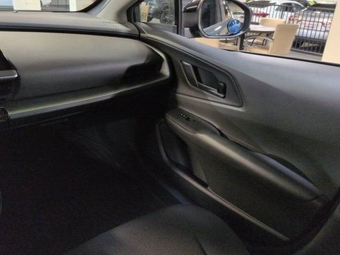 Used 2023 Toyota Prius LE FWD image 15