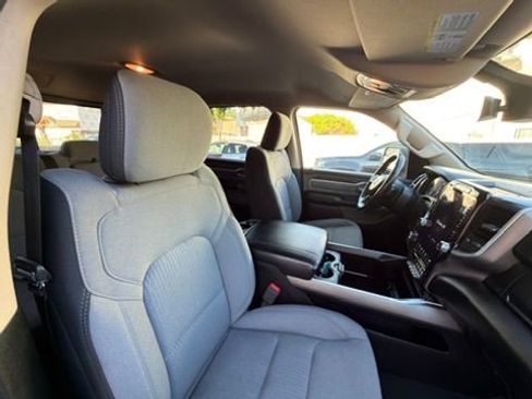 Used 2020 RAM 1500 Big Horn AWD/4WD image 31