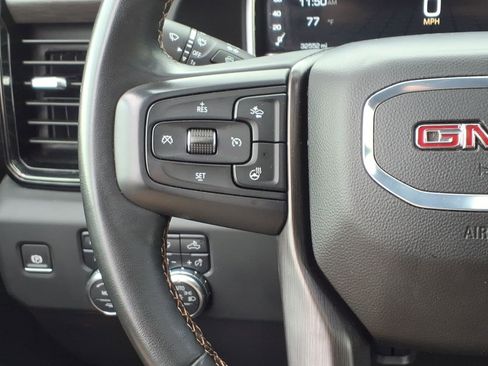 Used 2024 GMC Sierra 2500 AT4 w/ AT4 Preferred Package image 17