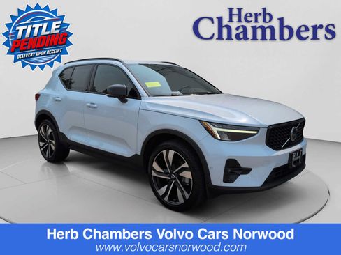 Certified 2024 Volvo XC40 B5 Plus w/ Protection Package Premier AWD/4WD image 1
