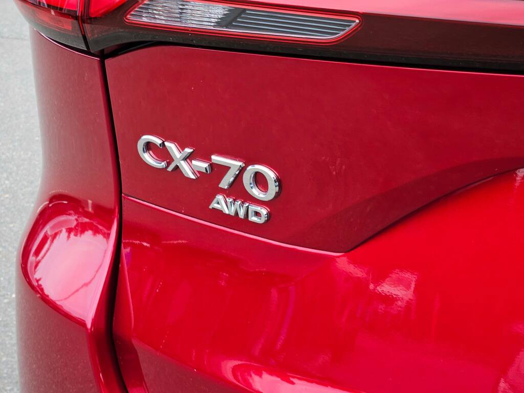 Certified 2025 MAZDA CX-70 Plug-In Hybrid w/ Premium Pkg AWD/4WD image 9