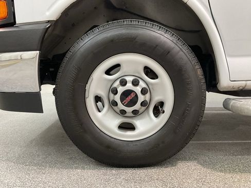 Used 2024 GMC Savana 2500 w/ Driver Convenience Package RWD image 28