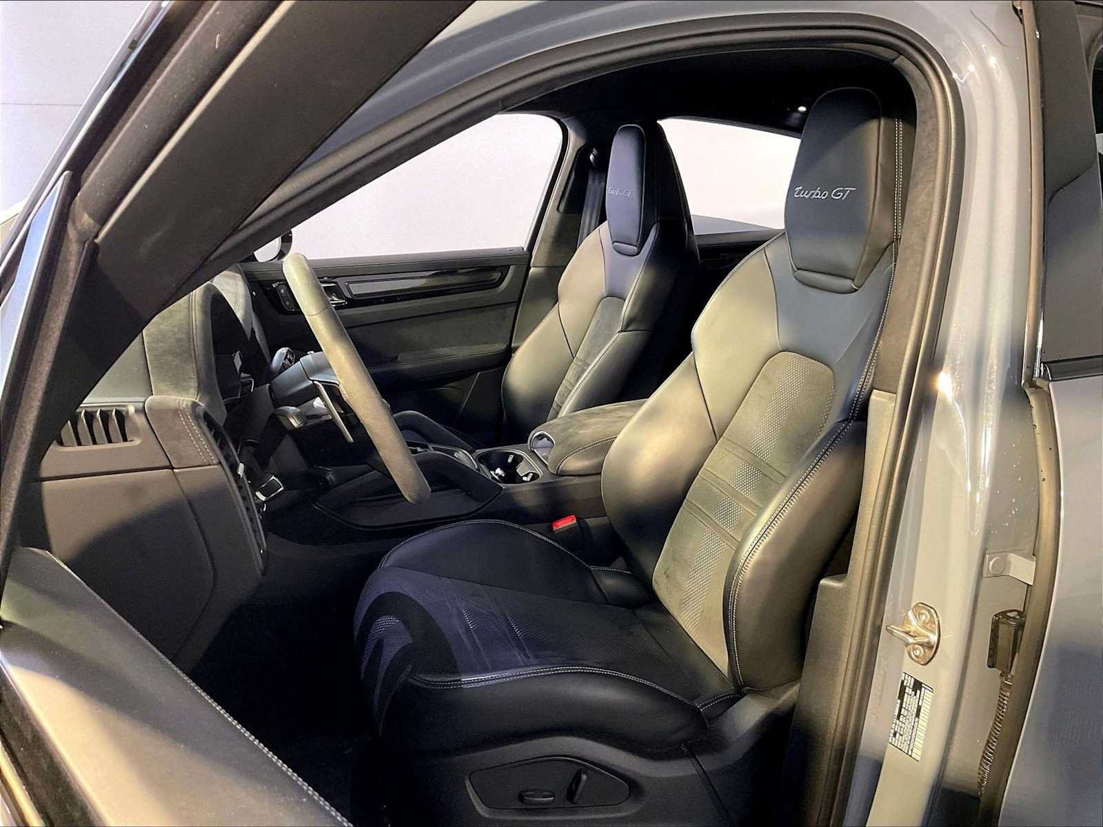 Certified 2022 Porsche Cayenne Turbo GT AWD/4WD image 5