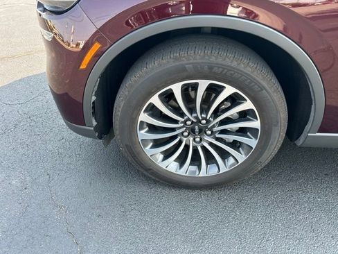 Used 2022 Lincoln Aviator AWD w/ Premium Package image 11