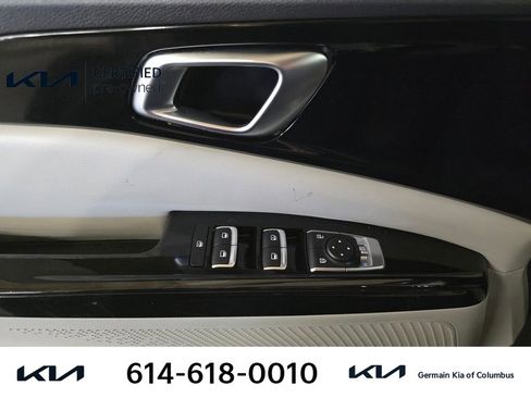 Certified 2023 Kia Carnival EX image 26