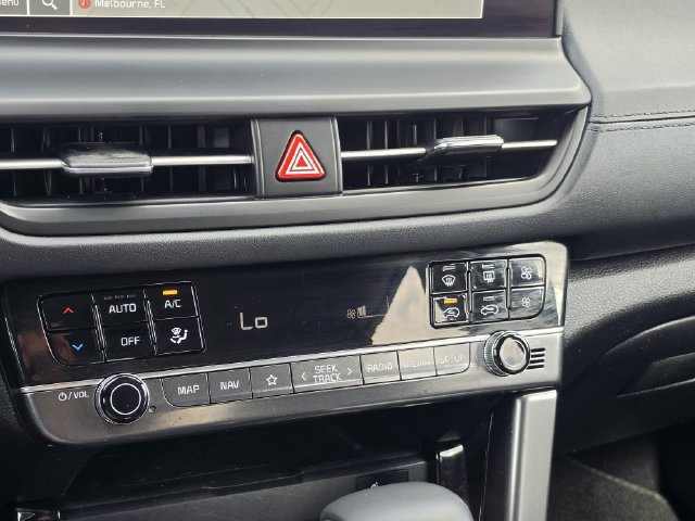 Certified 2024 Kia Seltos EX FWD image 26