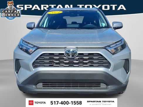 Used 2024 Toyota RAV4 XLE FWD image 3