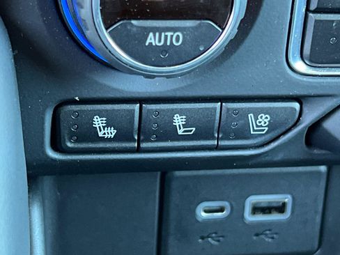 Used 2021 Chevrolet Tahoe High Country image 32