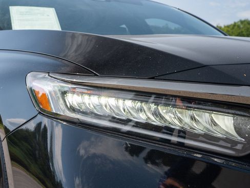 Used 2022 Honda Accord Sport image 10