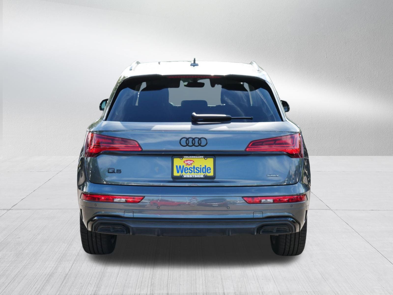 Used 2023 Audi Q5 2.0T Premium Plus w/ Premium Plus Package AWD/4WD image 6