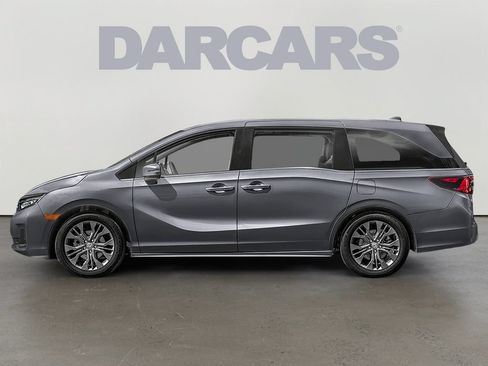 New 2026 Honda Odyssey Touring image 2