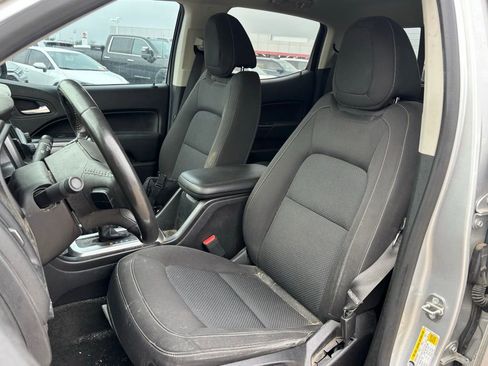 Used 2018 Chevrolet Colorado LT w/ LT Convenience Package image 7