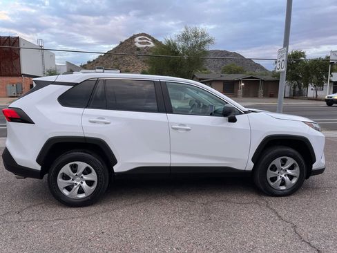 Used 2024 Toyota RAV4 LE image 8