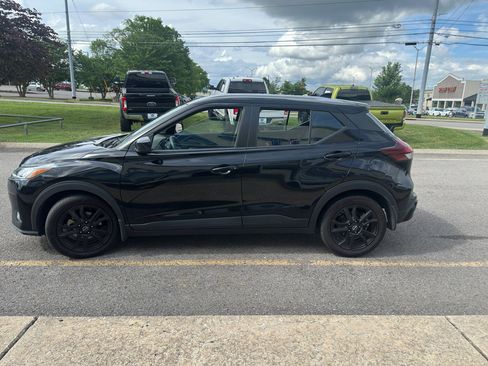 Used 2023 Nissan Kicks SV FWD image 7