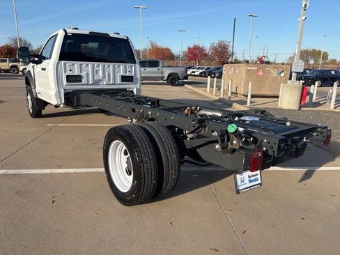 Used 2024 Ford F550 2WD Regular Cab Super Duty image 4