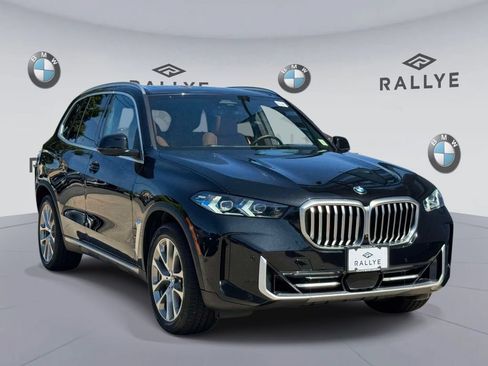 Certified 2024 BMW X5 xDrive40i w/ Premium Package AWD/4WD image 3