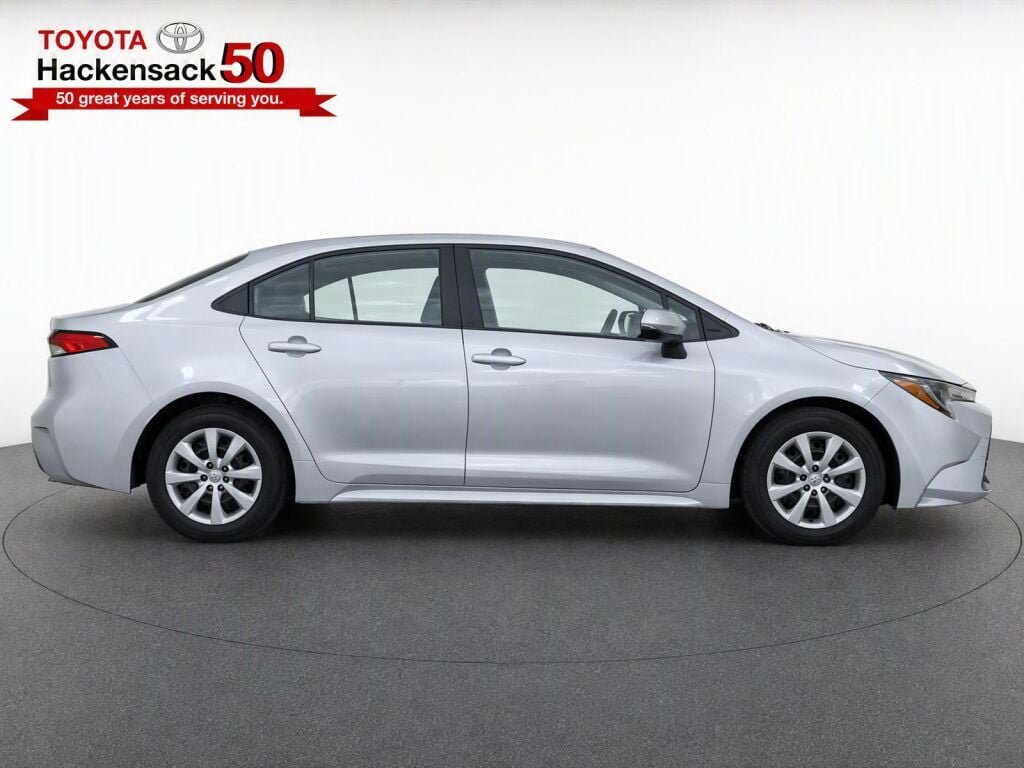 Certified 2025 Toyota Corolla LE FWD image 39