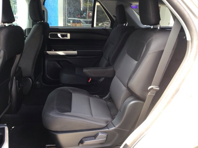Used 2023 Ford Explorer XLT AWD/4WD image 20