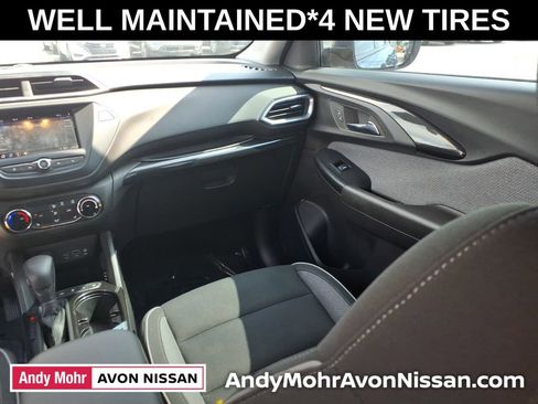 Used 2022 Chevrolet TrailBlazer LT FWD image 28