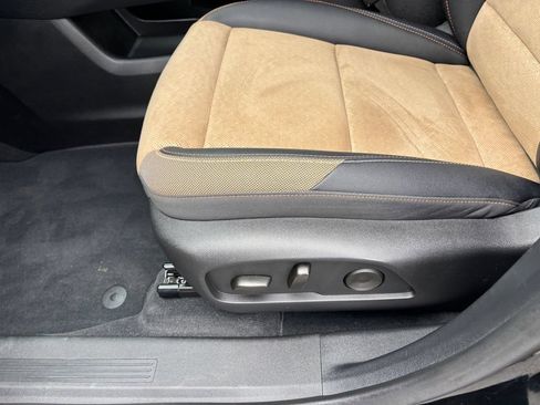 Certified 2026 Chevrolet Equinox ACTIV w/ Convenience Package III FWD image 23