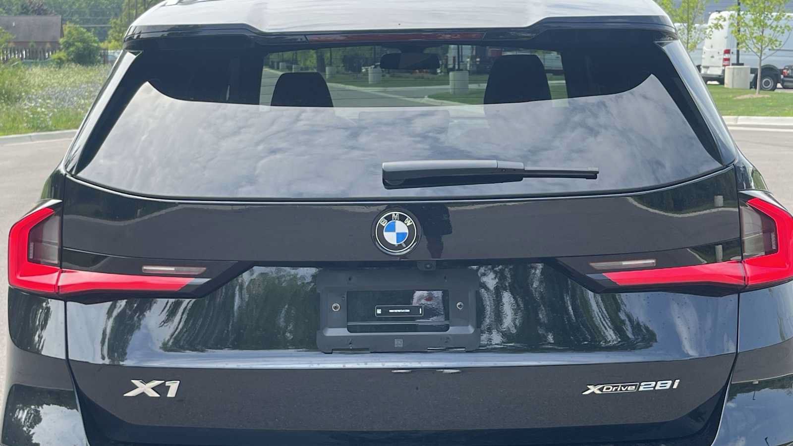Used 2026 BMW X1 xDrive28i AWD/4WD image 18