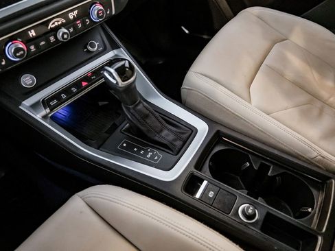 Used 2020 Audi Q3 2.0T Prestige w/ Prestige Package image 23