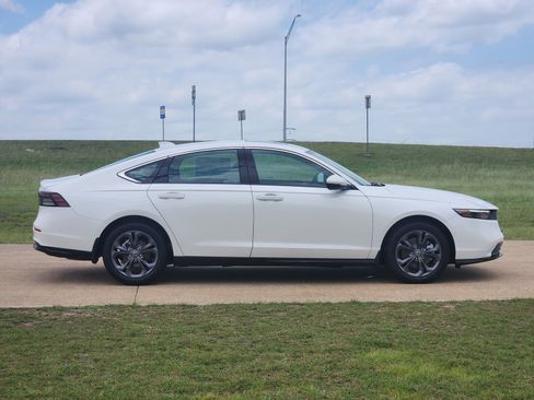 New 2026 Honda Accord EX-L image 8