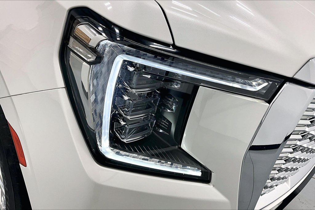 Used 2021 GMC Yukon SLT w/ SLT Premium Package RWD image 35
