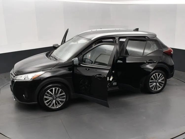 Used 2024 Nissan Kicks SV FWD image 7